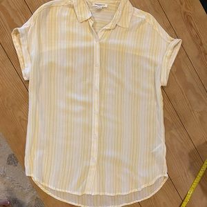 NWT women’s small button up shirt
